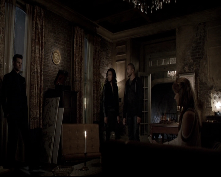 VampireDiariesWorld_dot_nl-TheOriginals_2x21FireWithFire0161.jpg