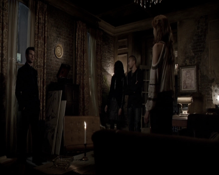 VampireDiariesWorld_dot_nl-TheOriginals_2x21FireWithFire0184.jpg