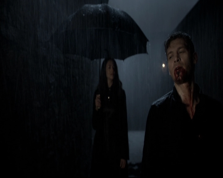 VampireDiariesWorld_dot_nl-TheOriginals_2x21FireWithFire0211.jpg