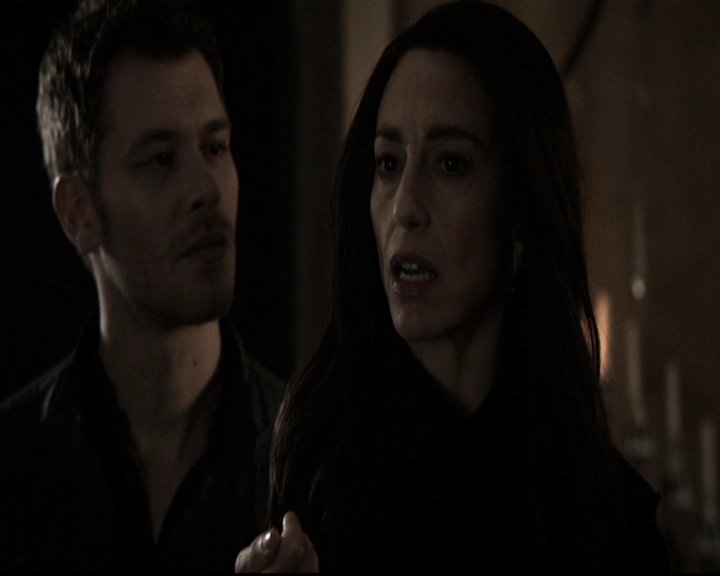 VampireDiariesWorld_dot_nl-TheOriginals_2x21FireWithFire0538.jpg