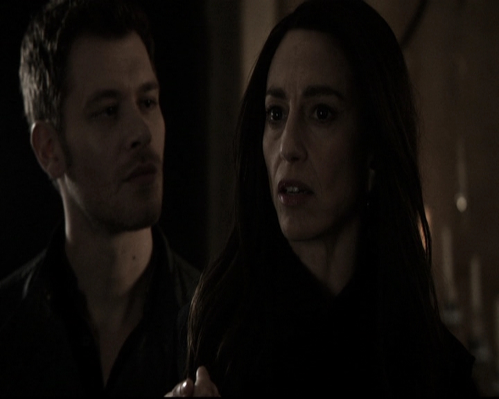 VampireDiariesWorld_dot_nl-TheOriginals_2x21FireWithFire0539.jpg