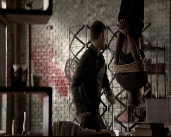 VampireDiariesWorld_dot_nl-TheOriginals_2x21FireWithFire0808.jpg