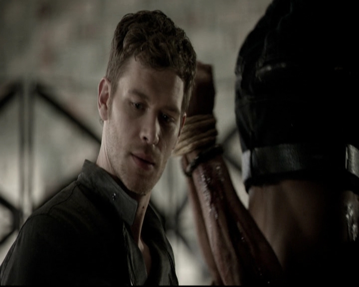 VampireDiariesWorld_dot_nl-TheOriginals_2x21FireWithFire0813.jpg