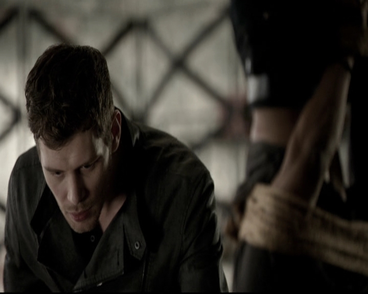 VampireDiariesWorld_dot_nl-TheOriginals_2x21FireWithFire0816.jpg