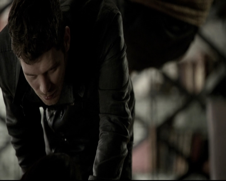 VampireDiariesWorld_dot_nl-TheOriginals_2x21FireWithFire0818.jpg