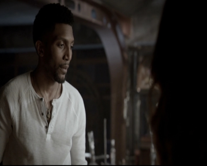 VampireDiariesWorld_dot_nl-TheOriginals_2x21FireWithFire0891.jpg