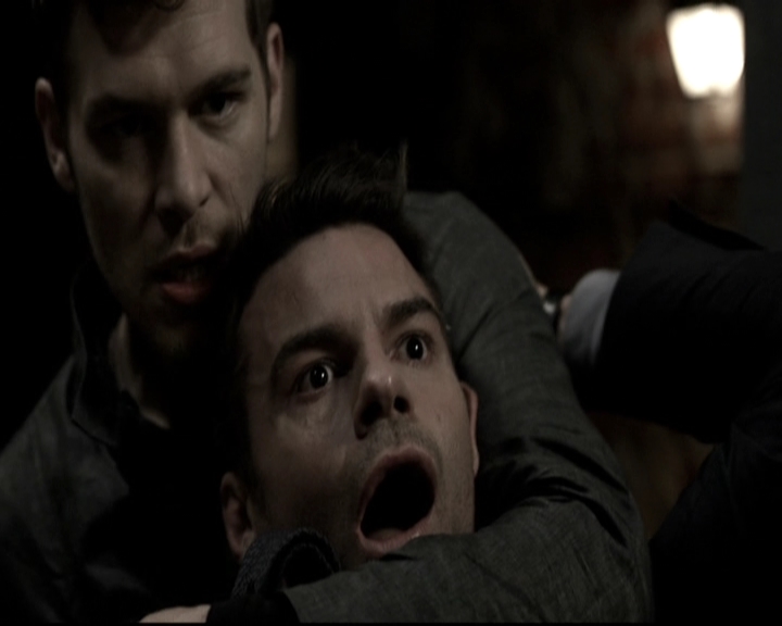 VampireDiariesWorld_dot_nl-TheOriginals_2x21FireWithFire1422.jpg