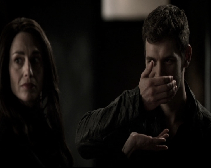 VampireDiariesWorld_dot_nl-TheOriginals_2x21FireWithFire1537.jpg