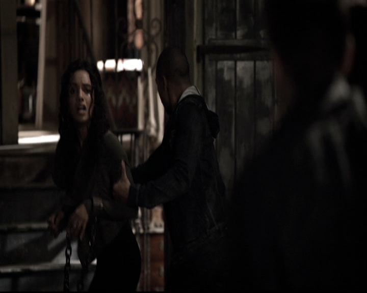 VampireDiariesWorld_dot_nl-TheOriginals_2x21FireWithFire1540.jpg