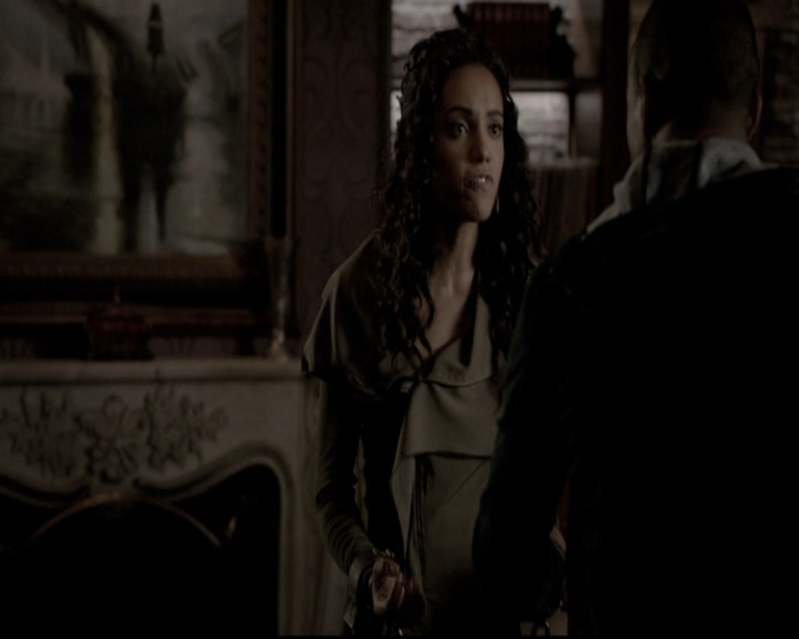 VampireDiariesWorld_dot_nl-TheOriginals_2x21FireWithFire1624.jpg