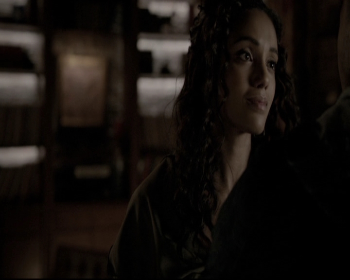 VampireDiariesWorld_dot_nl-TheOriginals_2x21FireWithFire1828.jpg