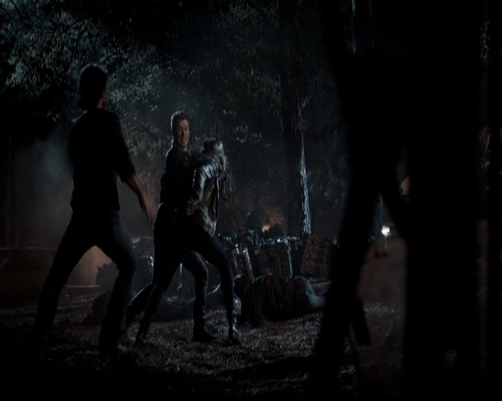 VampireDiariesWorld_dot_nl-TheOriginals_2x21FireWithFire1872.jpg