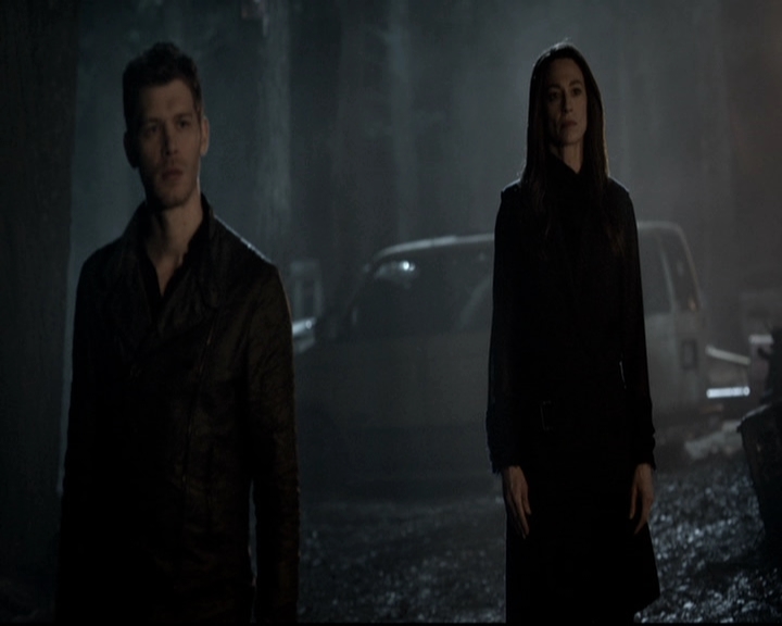 VampireDiariesWorld_dot_nl-TheOriginals_2x21FireWithFire1885.jpg