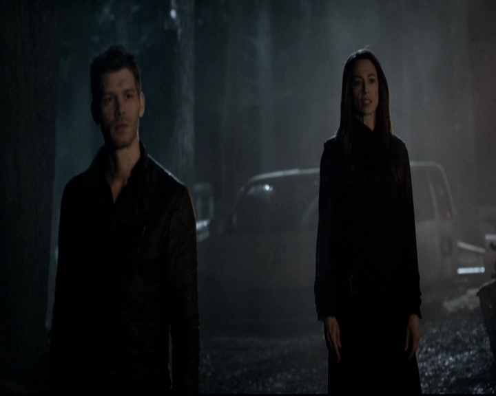 VampireDiariesWorld_dot_nl-TheOriginals_2x21FireWithFire1888.jpg