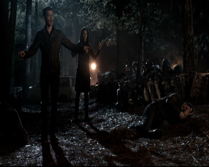 VampireDiariesWorld_dot_nl-TheOriginals_2x21FireWithFire1906.jpg