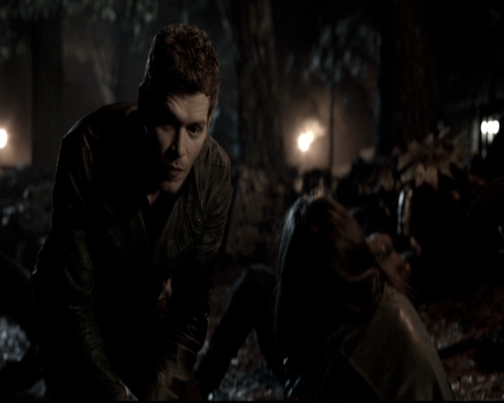 VampireDiariesWorld_dot_nl-TheOriginals_2x21FireWithFire1918.jpg