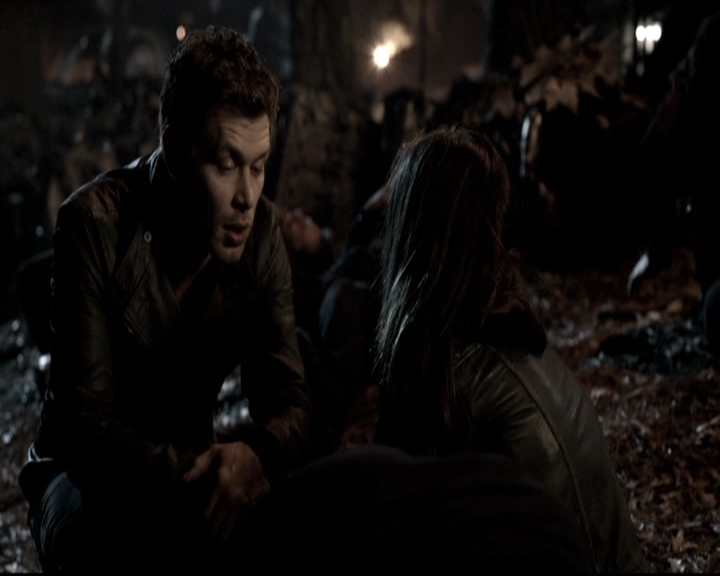 VampireDiariesWorld_dot_nl-TheOriginals_2x21FireWithFire1930.jpg