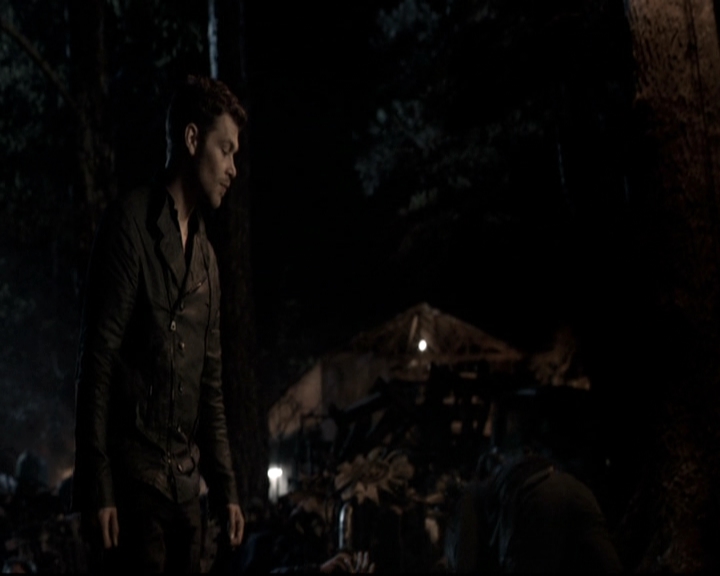 VampireDiariesWorld_dot_nl-TheOriginals_2x21FireWithFire1956.jpg