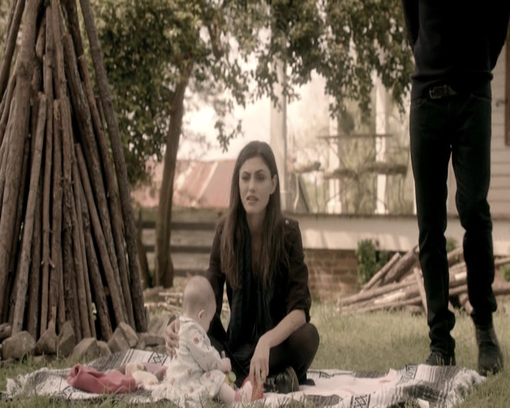 VampireDiariesWorld-dot-nl_TheOriginals-2x22AshesToAshes-DeletedScenes0011.jpg