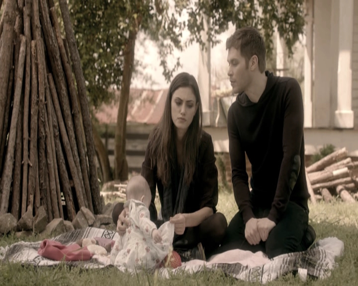 VampireDiariesWorld-dot-nl_TheOriginals-2x22AshesToAshes-DeletedScenes0038.jpg