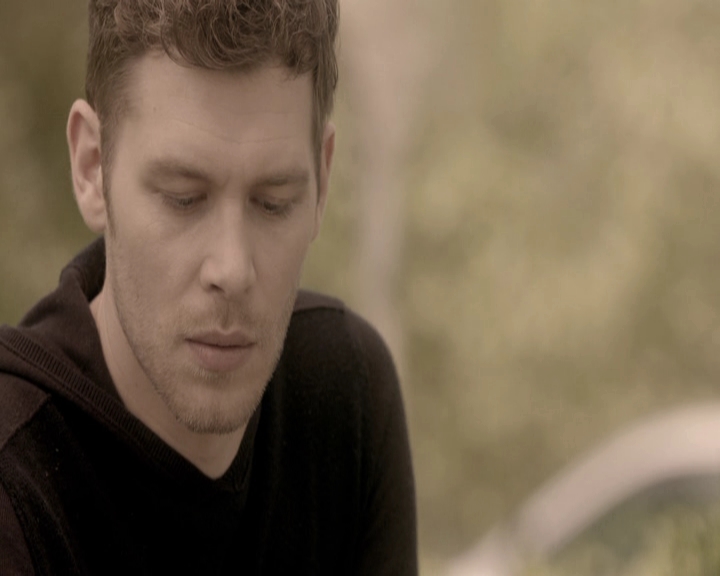 VampireDiariesWorld-dot-nl_TheOriginals-2x22AshesToAshes-DeletedScenes0047.jpg