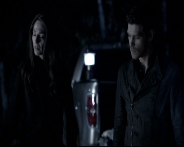 VampireDiariesWorld_dot_nl-TheOriginals_2x22AshesToAshes0060.jpg