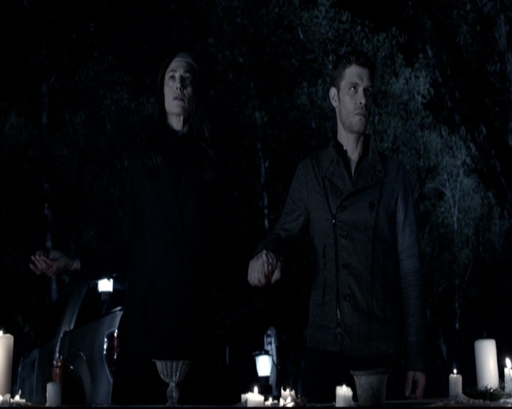 VampireDiariesWorld_dot_nl-TheOriginals_2x22AshesToAshes0110.jpg