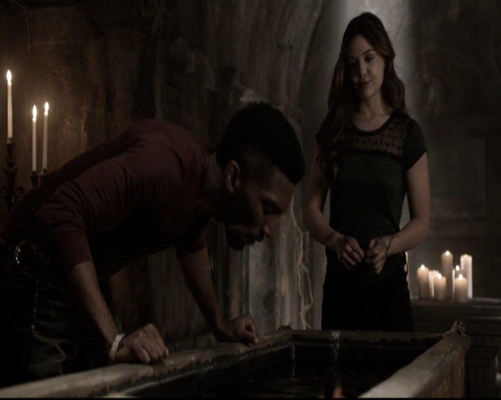 VampireDiariesWorld_dot_nl-TheOriginals_2x22AshesToAshes0396.jpg