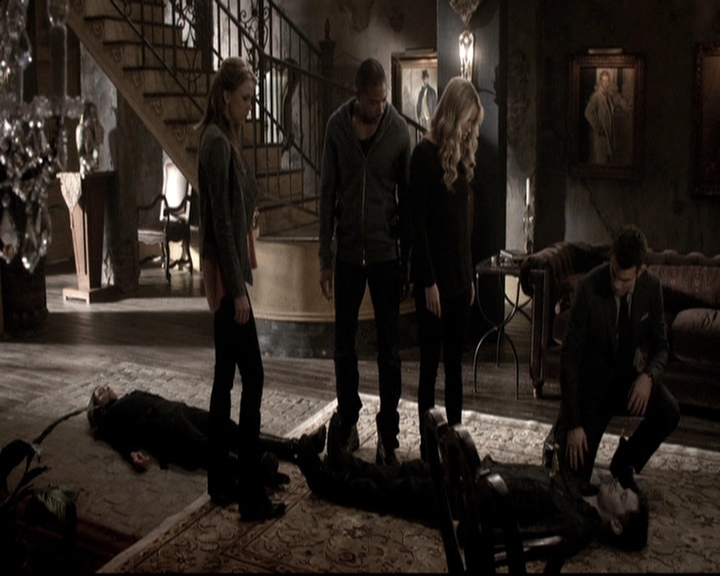 VampireDiariesWorld_dot_nl-TheOriginals_2x22AshesToAshes0480.jpg