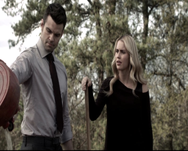 VampireDiariesWorld_dot_nl-TheOriginals_2x22AshesToAshes0512.jpg