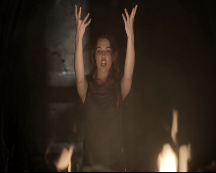 VampireDiariesWorld_dot_nl-TheOriginals_2x22AshesToAshes0820.jpg