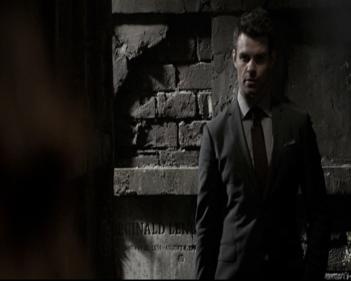 VampireDiariesWorld_dot_nl-TheOriginals_2x22AshesToAshes0915.jpg