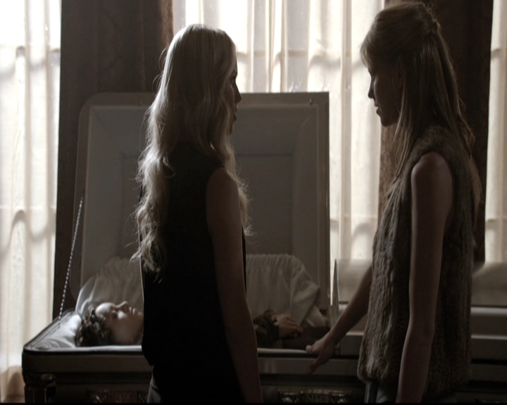 VampireDiariesWorld_dot_nl-TheOriginals_2x22AshesToAshes1969.jpg