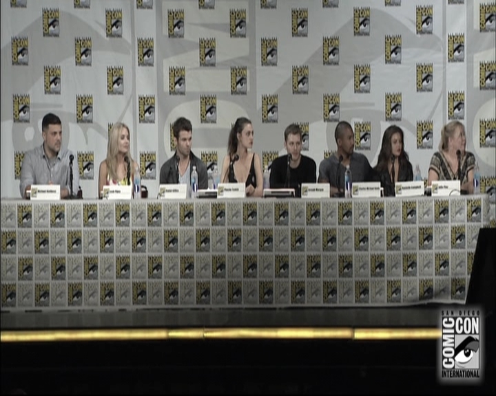 VampireDiariesWorld-dot-nl_TheOriginals-S3SanDiegoComicCon2014Panel0170.jpg