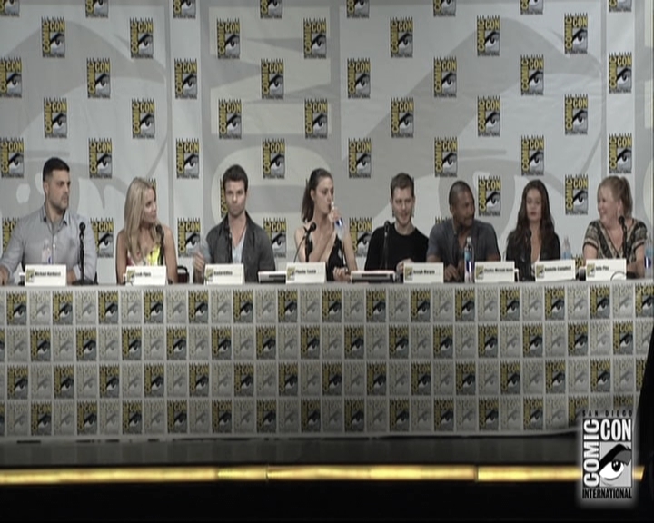 VampireDiariesWorld-dot-nl_TheOriginals-S3SanDiegoComicCon2014Panel0226.jpg