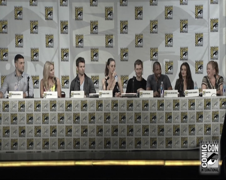 VampireDiariesWorld-dot-nl_TheOriginals-S3SanDiegoComicCon2014Panel0227.jpg