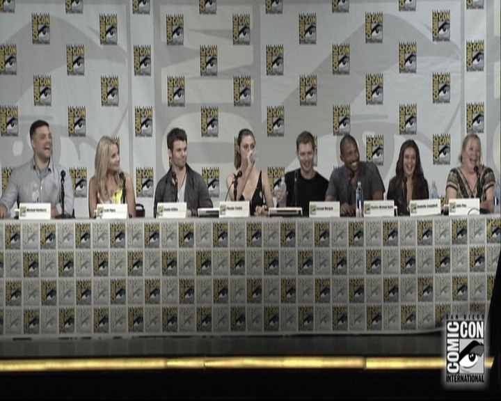 VampireDiariesWorld-dot-nl_TheOriginals-S3SanDiegoComicCon2014Panel0228.jpg