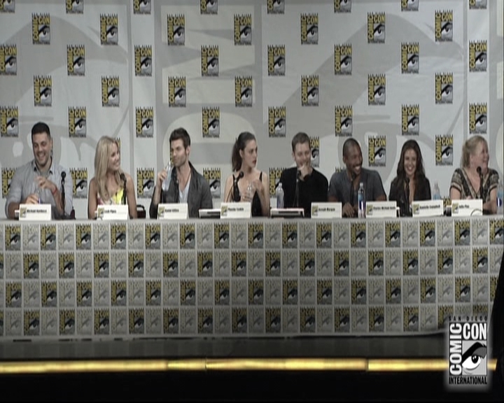 VampireDiariesWorld-dot-nl_TheOriginals-S3SanDiegoComicCon2014Panel0230.jpg