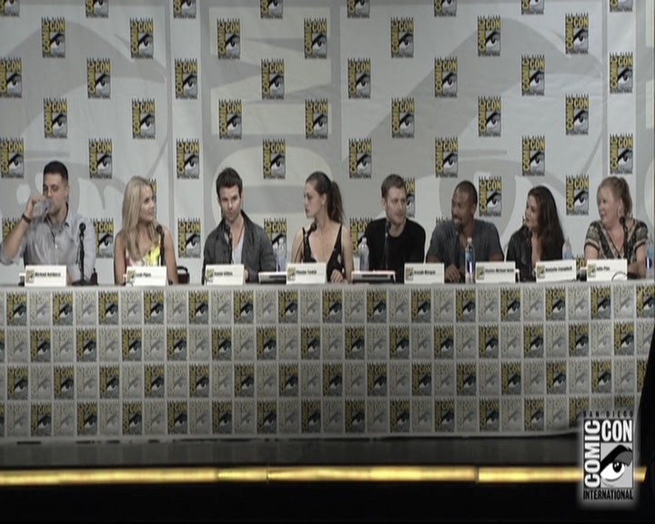 VampireDiariesWorld-dot-nl_TheOriginals-S3SanDiegoComicCon2014Panel0234.jpg