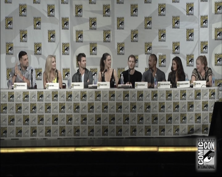 VampireDiariesWorld-dot-nl_TheOriginals-S3SanDiegoComicCon2014Panel0280.jpg