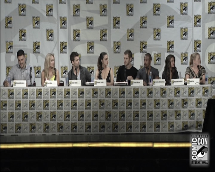 VampireDiariesWorld-dot-nl_TheOriginals-S3SanDiegoComicCon2014Panel0428.jpg