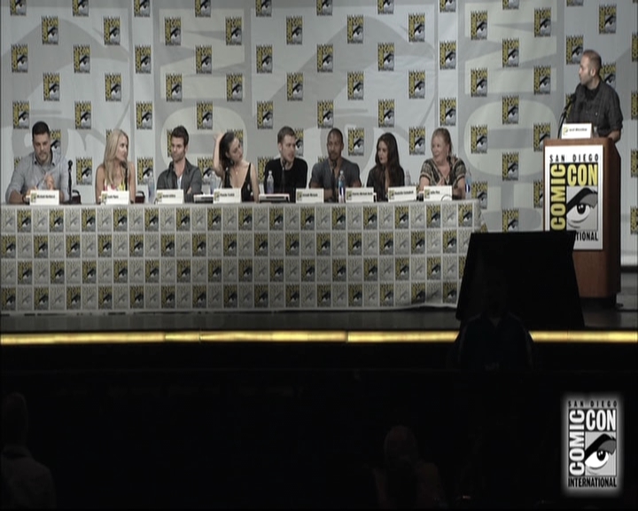 VampireDiariesWorld-dot-nl_TheOriginals-S3SanDiegoComicCon2014Panel0528.jpg