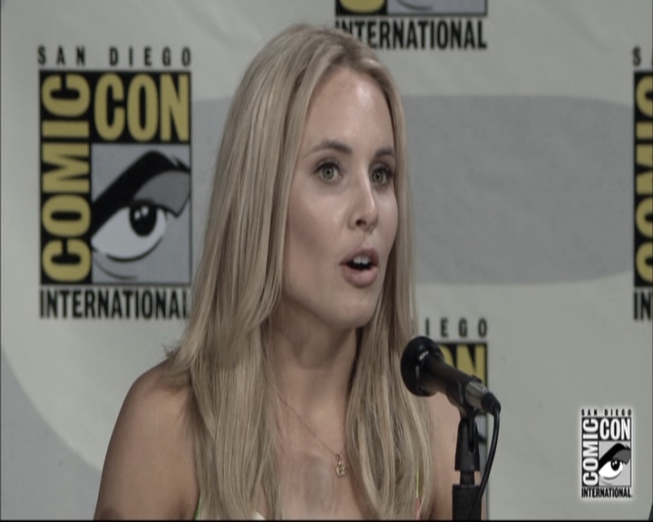 VampireDiariesWorld-dot-nl_TheOriginals-S3SanDiegoComicCon2014Panel0555.jpg