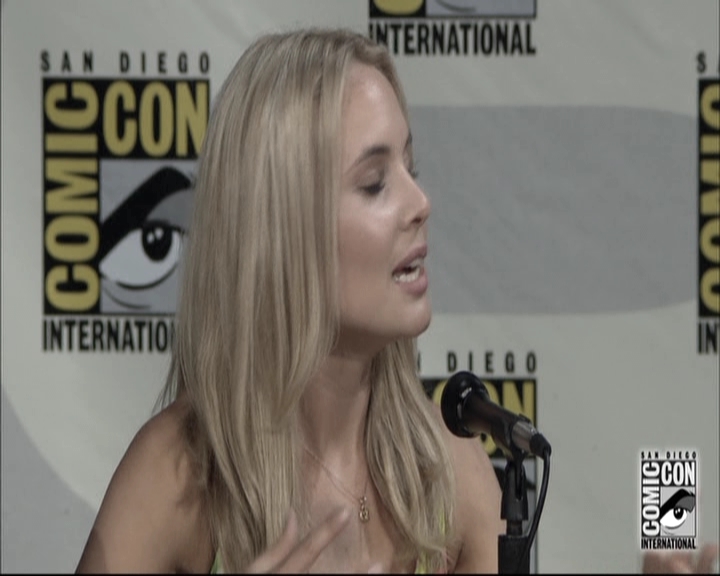 VampireDiariesWorld-dot-nl_TheOriginals-S3SanDiegoComicCon2014Panel0561.jpg