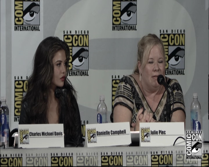 VampireDiariesWorld-dot-nl_TheOriginals-S3SanDiegoComicCon2014Panel0682.jpg