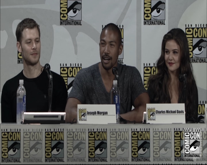 VampireDiariesWorld-dot-nl_TheOriginals-S3SanDiegoComicCon2014Panel0848.jpg