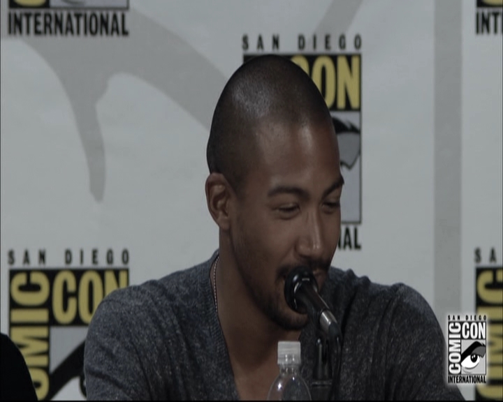 VampireDiariesWorld-dot-nl_TheOriginals-S3SanDiegoComicCon2014Panel1282.jpg