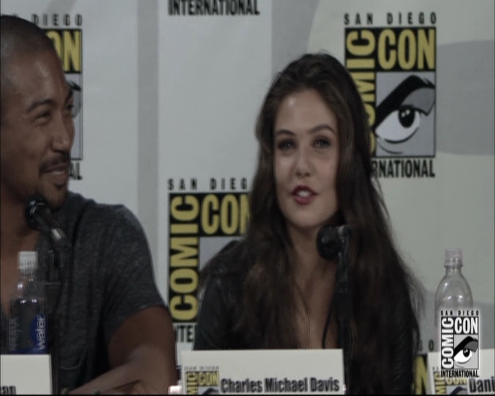 VampireDiariesWorld-dot-nl_TheOriginals-S3SanDiegoComicCon2014Panel1294.jpg