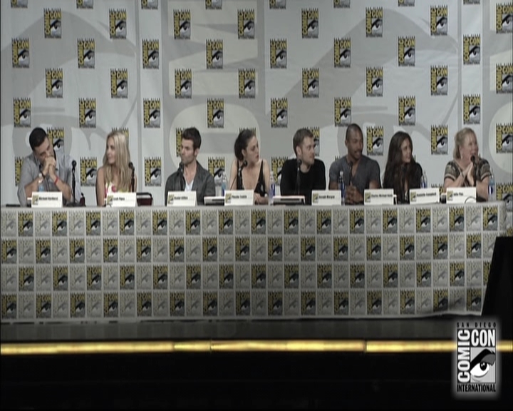 VampireDiariesWorld-dot-nl_TheOriginals-S3SanDiegoComicCon2014Panel1322.jpg