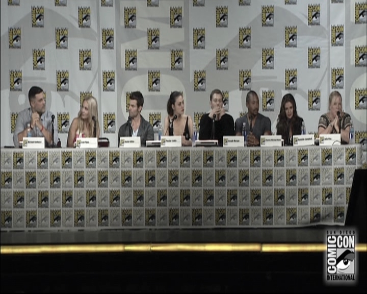 VampireDiariesWorld-dot-nl_TheOriginals-S3SanDiegoComicCon2014Panel1324.jpg